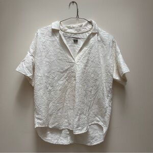 Anthropologie Pilcro White Button Down Floral Textured Short Sleeve Collar Shirt